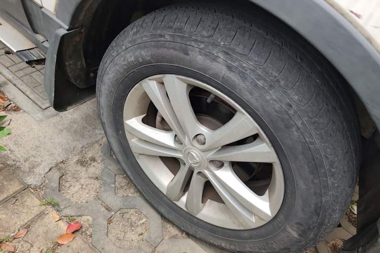Used HYOSOW S3 2014 1.8L Prestige Version China IV Emission Standard Right Front Wheel Hub