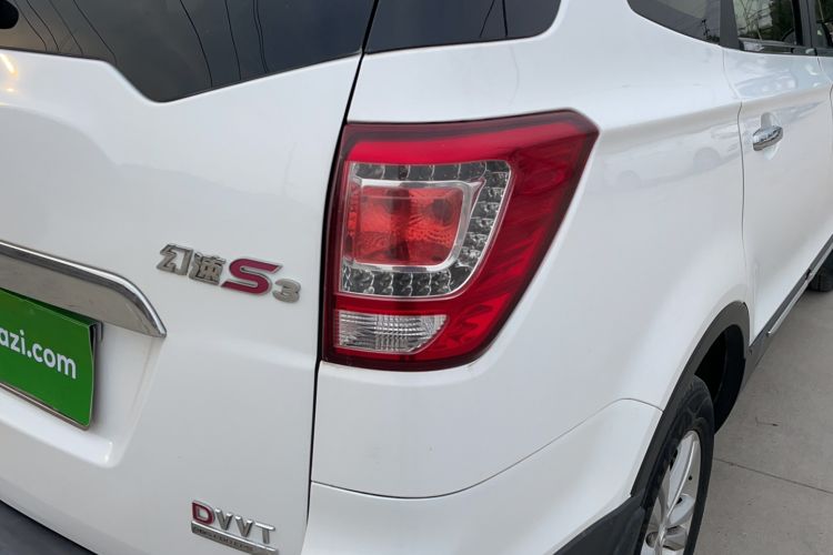 Used HYOSOW S3 2014 1.5L Luxury Version China IV Emission Standard Right Rear Taillight