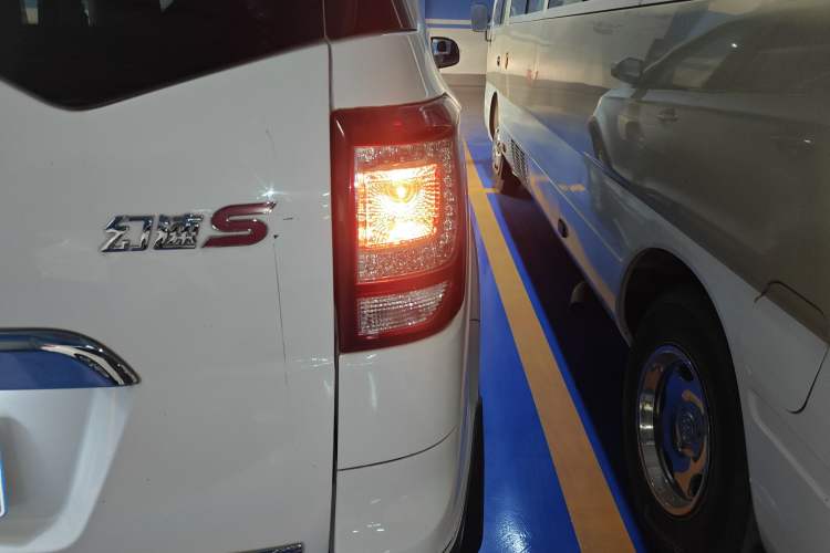 Used HYOSOW S3 2014 1.5L Luxury Version China IV Emission Standard Right Rear Taillight