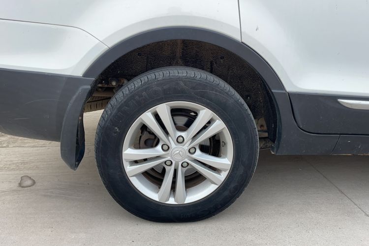 Used HYOSOW S3 2014 1.5L Luxury Version China IV Emission Standard Right Rear Wheel Hub