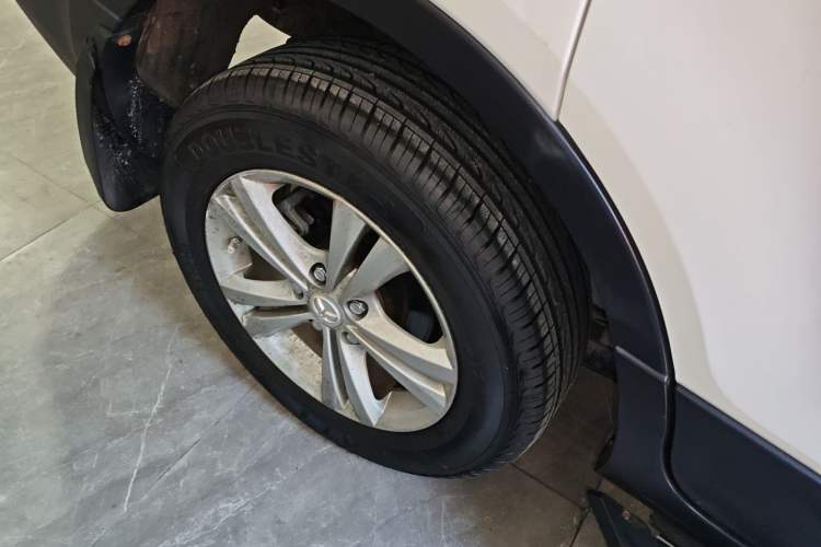 Used HYOSOW S3 2014 1.5L Comfort Version China IV Emission Standard Right Rear Wheel Hub