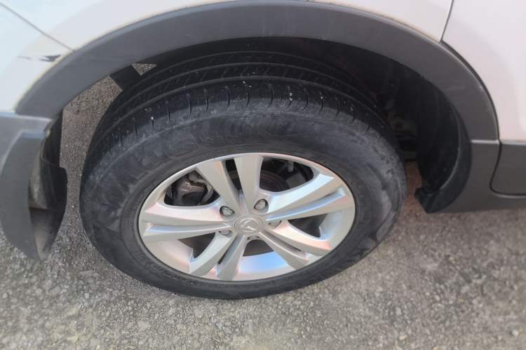 Used HYOSOW S3 2014 1.5L Luxury Version China IV Emission Standard Right Rear Wheel Hub