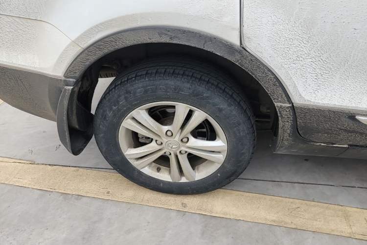 Used HYOSOW S3 2014 1.5L Luxury Version China IV Emission Standard Right Rear Wheel Hub