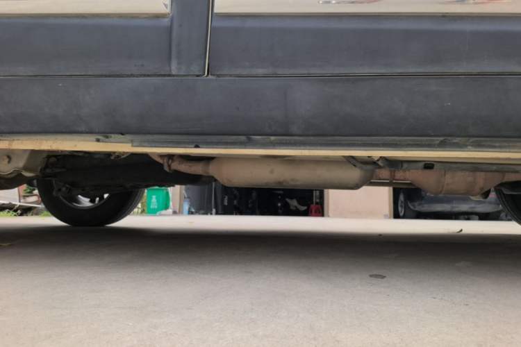 Used HYOSOW S3 2014 1.5L Luxury Version China IV Emission Standard Right Side Sill