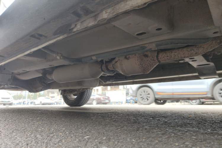 Used HYOSOW S3 2014 1.5L Luxury Version China IV Emission Standard Right Side Sill