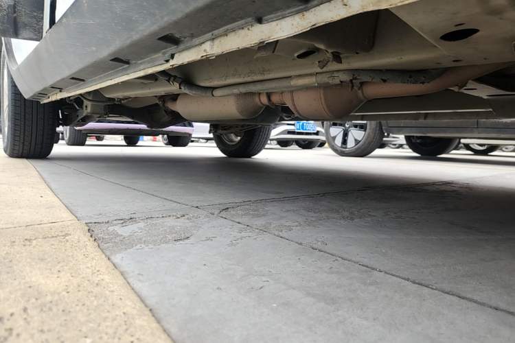Used HYOSOW S3 2014 1.5L Luxury Version China IV Emission Standard Right Side Sill