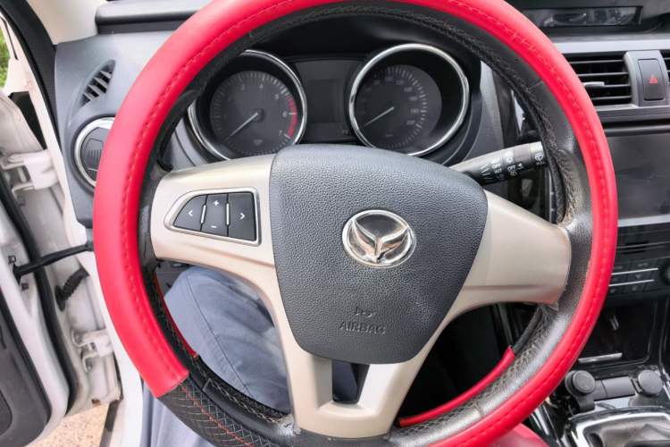 Used HYOSOW S3 2014 1.8L Prestige Version China IV Emission Standard Steering Wheel