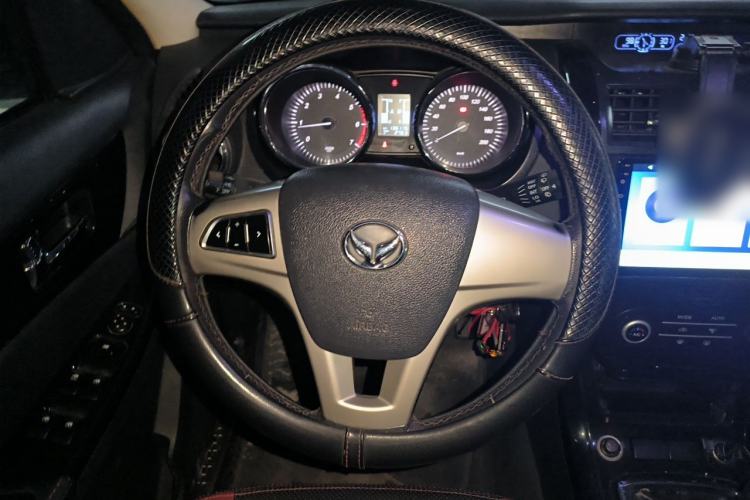 Used HYOSOW S3 2014 1.5L Luxury Version China IV Emission Standard Steering Wheel