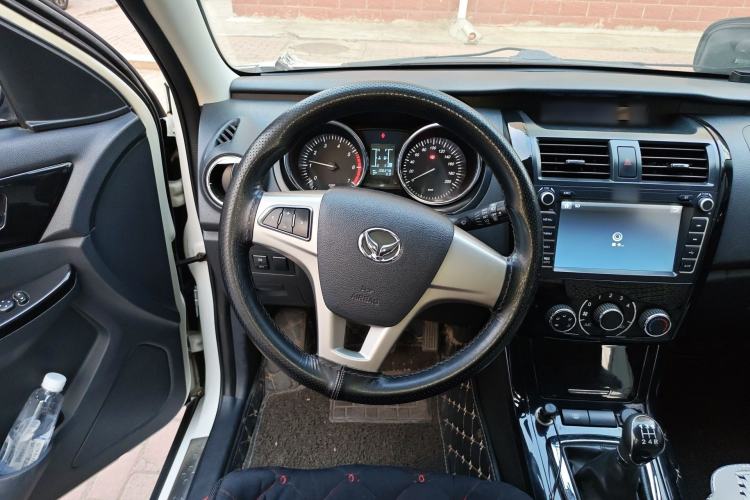 Used HYOSOW S3 2014 1.5L Comfort Version China IV Emission Standard Steering Wheel