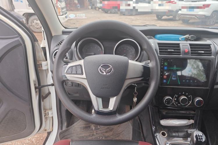 Used HYOSOW S3 2014 1.5L Comfort Version China IV Emission Standard Steering Wheel