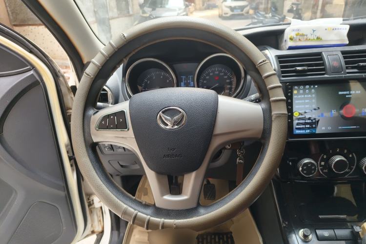 Used HYOSOW S3 2014 1.5L Comfort Version China IV Emission Standard Steering Wheel
