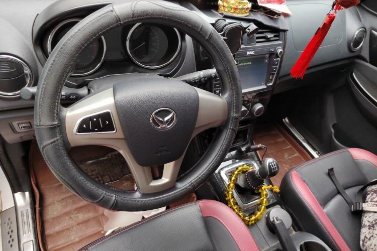 Used HYOSOW S3 2014 1.5L Comfort Version China IV Emission Standard Steering Wheel