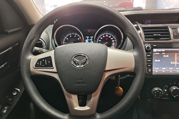 Used HYOSOW S3 2014 1.5L Comfort Version China IV Emission Standard Steering Wheel
