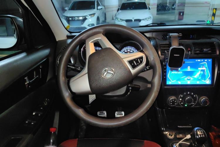 Used HYOSOW S3 2014 1.5L Comfort Version China IV Emission Standard Steering Wheel