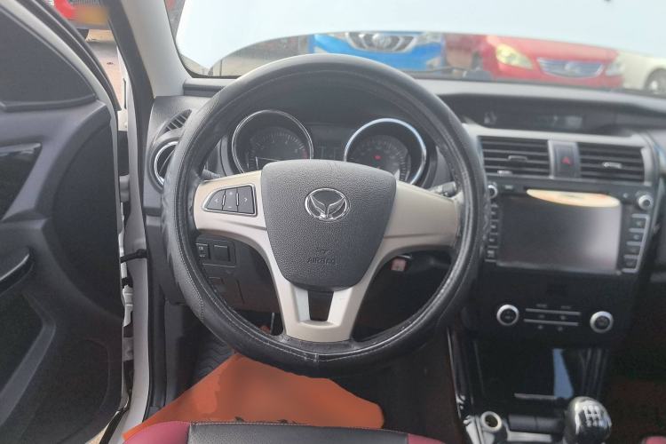 Used HYOSOW S3 2014 1.5L Luxury Version China IV Emission Standard Steering Wheel