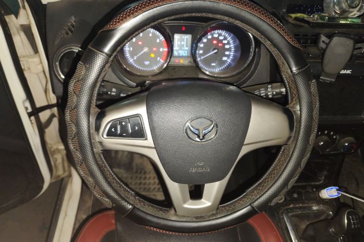 Used HYOSOW S3 2014 1.5L Comfort Version China IV Emission Standard Steering Wheel