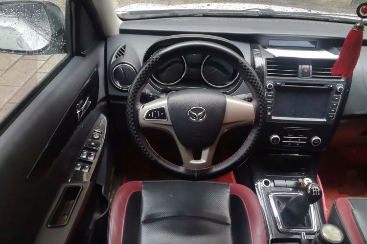 Used HYOSOW S3 2014 1.5L Comfort Version China IV Emission Standard Steering Wheel