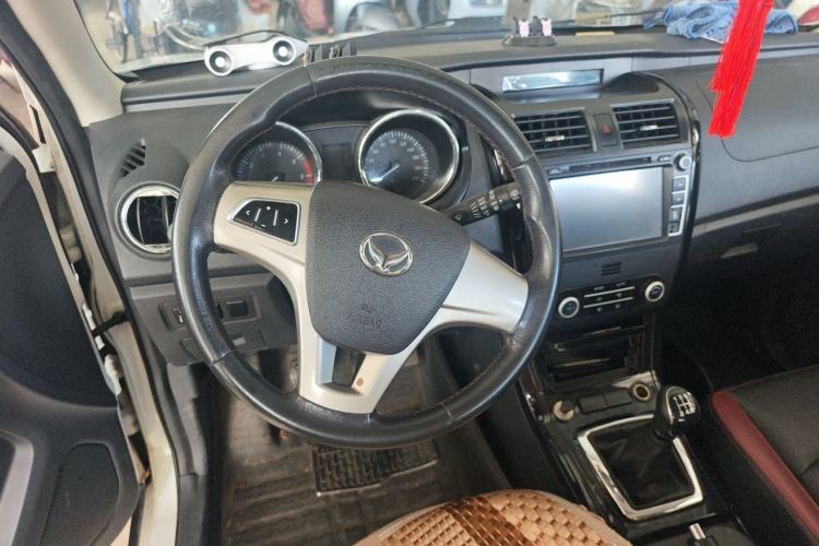 Used HYOSOW S3 2014 1.5L Luxury Version China IV Emission Standard Steering Wheel