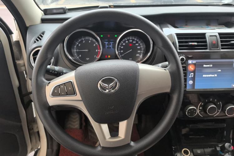Used HYOSOW S3 2014 1.5L Comfort Version China IV Emission Standard Steering Wheel