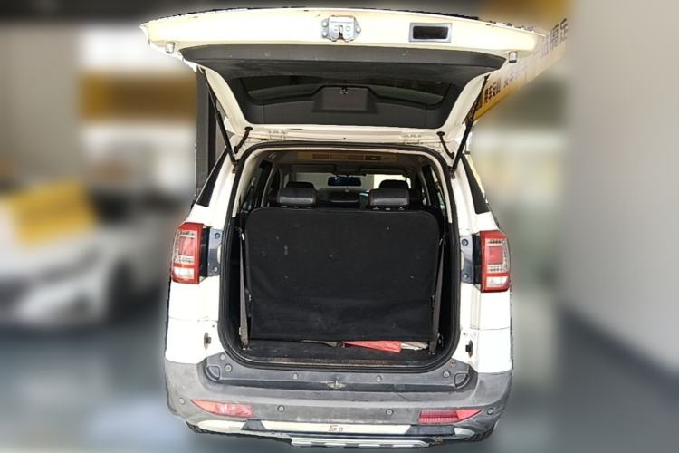 Used HYOSOW S3 2014 1.5L Luxury Version China IV Emission Standard Trunk