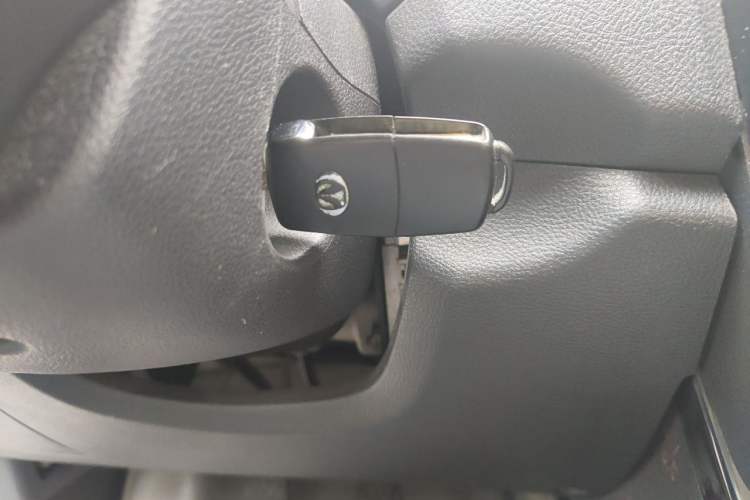 Used HYOSOW S3 2014 1.5L Luxury Version China IV Emission Standard Vehicle Key
