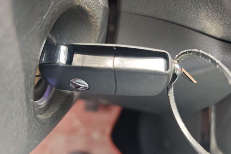 Used HYOSOW S3 2014 1.5L Luxury Version China IV Emission Standard Vehicle Key