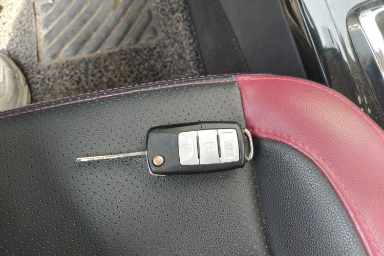 Used HYOSOW S3 2014 1.5L Luxury Version China IV Emission Standard Vehicle Key