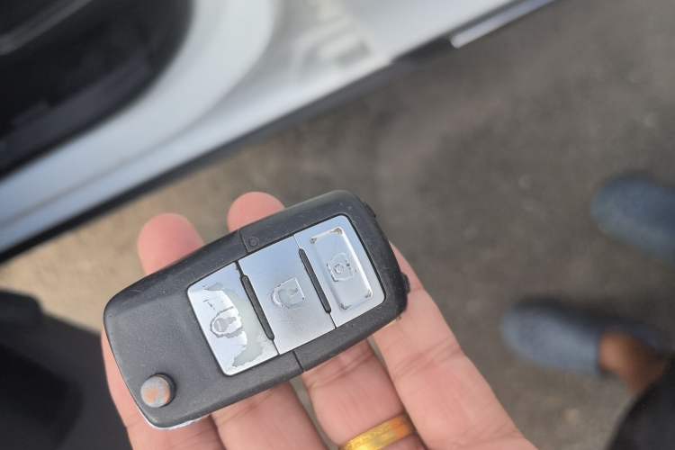 Used HYOSOW S3 2014 1.5L Luxury Version China IV Emission Standard Vehicle Key