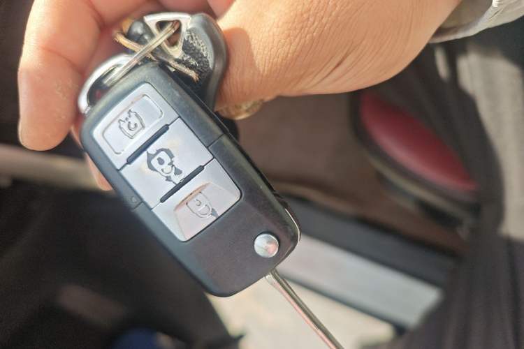 Used HYOSOW S3 2014 1.5L Comfort Version China IV Emission Standard Vehicle Key