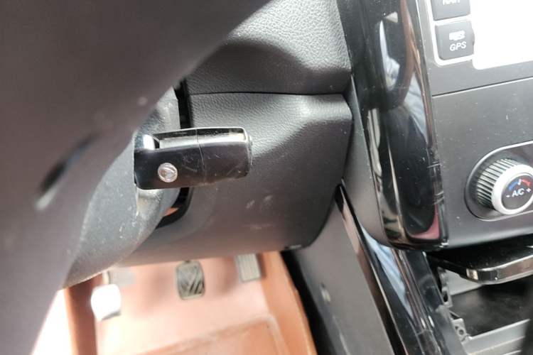 Used HYOSOW S3 2014 1.5L Luxury Version China IV Emission Standard Vehicle Key