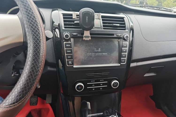 Used HYOSOW S3 2014 1.5L Luxury Version China IV Emission Standard Audio And AC Panel