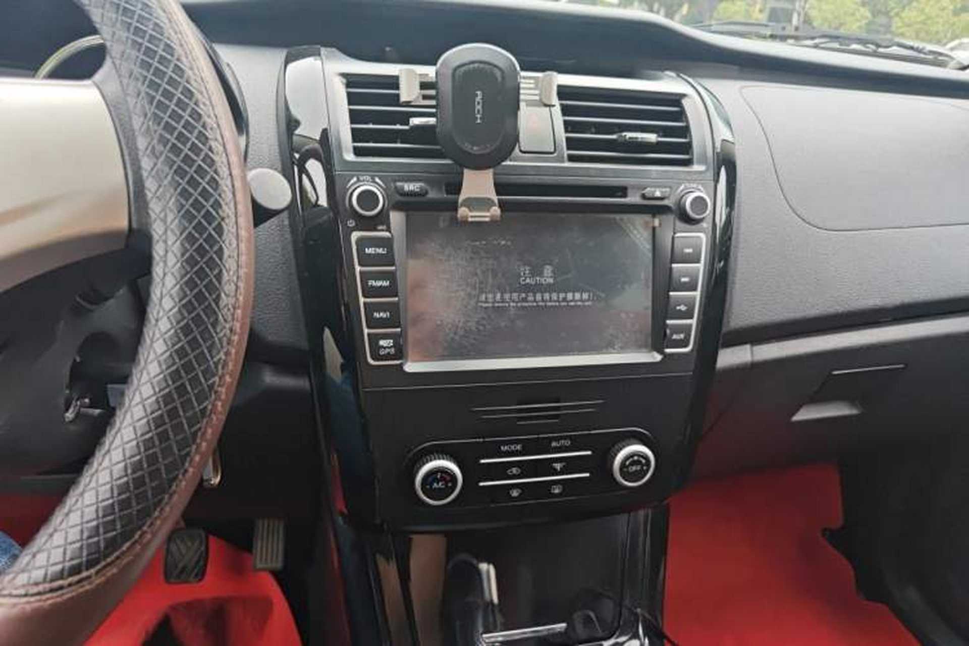 Used HYOSOW S3 2014 1.5L Luxury Version China IV Emission Standard Audio And AC Panel