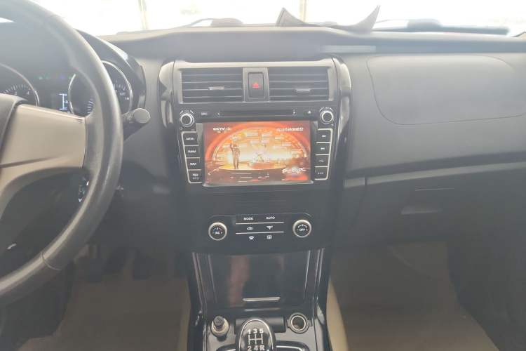 Used HYOSOW S3 2014 1.5L Luxury Version China IV Emission Standard Audio And AC Panel