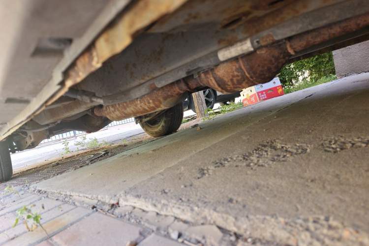 Used HYOSOW S3 2014 1.5L Comfort Version China IV Emission Standard Chassis Front Right