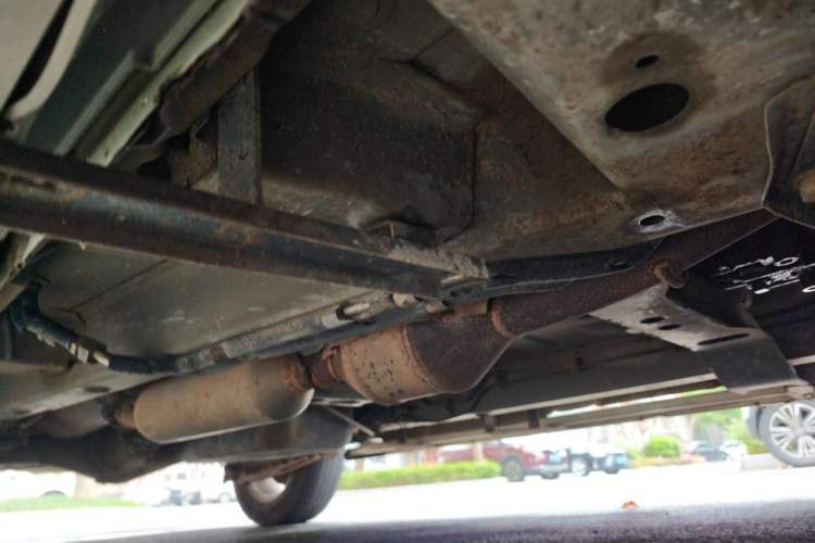 Used HYOSOW S3 2014 1.5L Comfort Version China IV Emission Standard Chassis Front Right