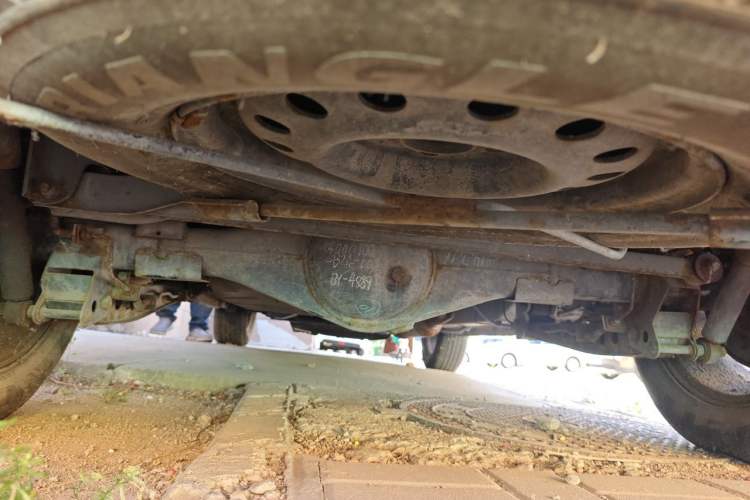 Used HYOSOW S3 2014 1.5L Comfort Version China IV Emission Standard Chassis Rear