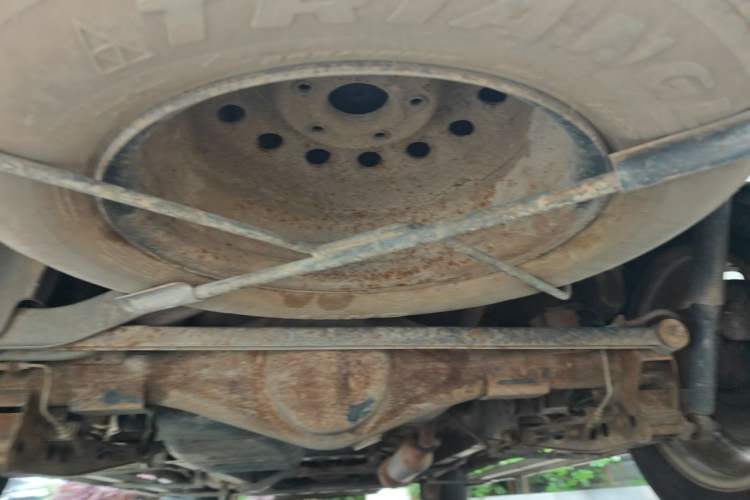 Used HYOSOW S3 2014 1.5L Comfort Version China IV Emission Standard Chassis Rear