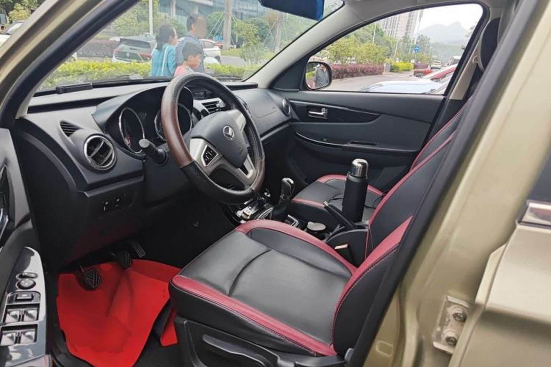 Used HYOSOW S3 2014 1.5L Luxury Version China IV Emission Standard Driver Seat