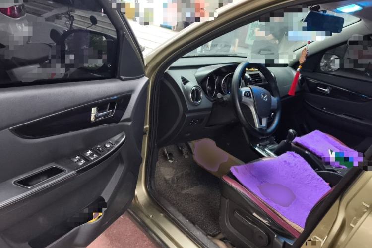 Used HYOSOW S3 2014 1.5L Luxury Version China IV Emission Standard Driver Seat