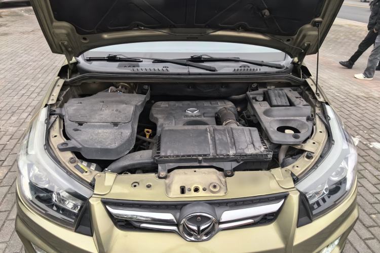 Used HYOSOW S3 2014 1.5L Comfort Version China IV Emission Standard Engine Bay