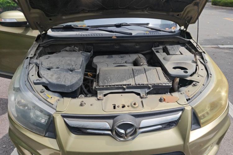 Used HYOSOW S3 2014 1.5L Comfort Version China IV Emission Standard Engine Bay