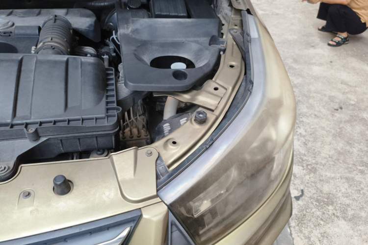 Used HYOSOW S3 2014 1.5L Comfort Version China IV Emission Standard Engine Bay Left