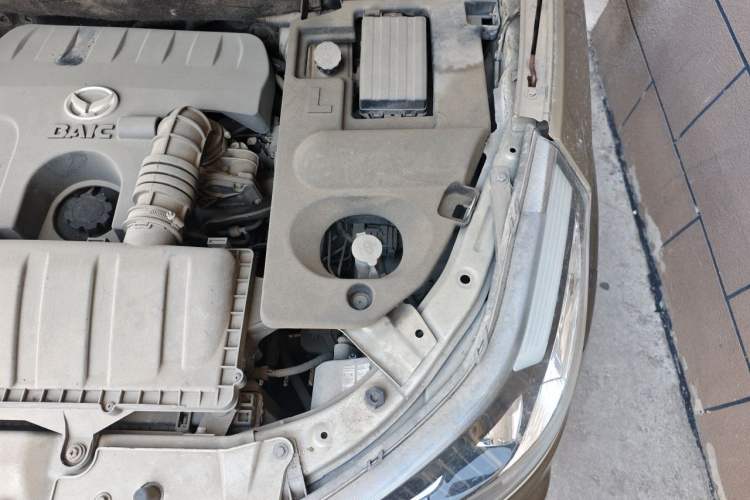 Used HYOSOW S3 2014 1.5L Comfort Version China IV Emission Standard Engine Bay Left
