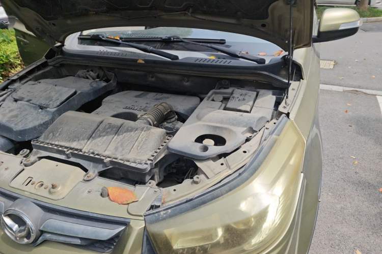 Used HYOSOW S3 2014 1.5L Comfort Version China IV Emission Standard Engine Bay Left