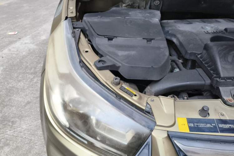 Used HYOSOW S3 2014 1.5L Comfort Version China IV Emission Standard Engine Bay Right