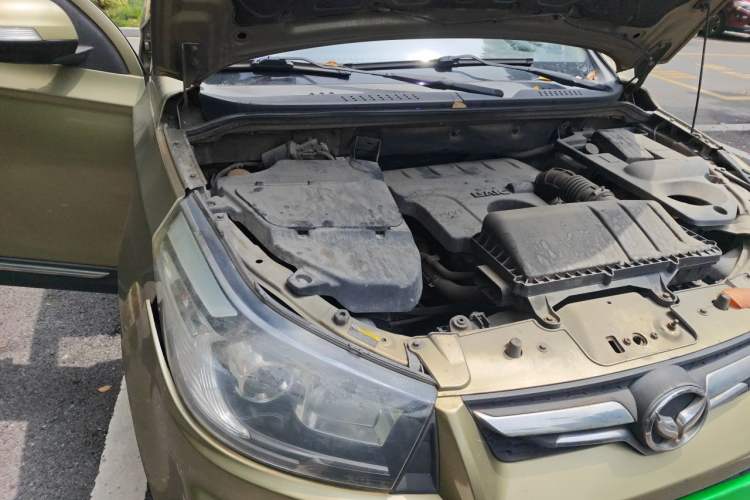 Used HYOSOW S3 2014 1.5L Comfort Version China IV Emission Standard Engine Bay Right