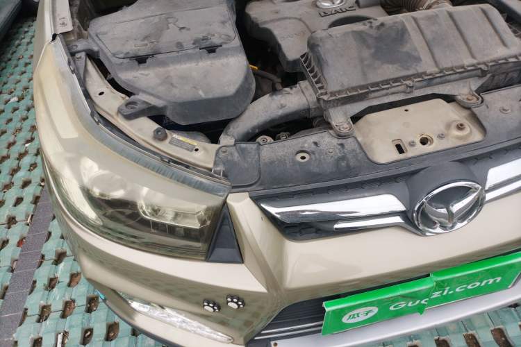 Used HYOSOW S3 2014 1.5L Comfort Version China IV Emission Standard Engine Bay Right