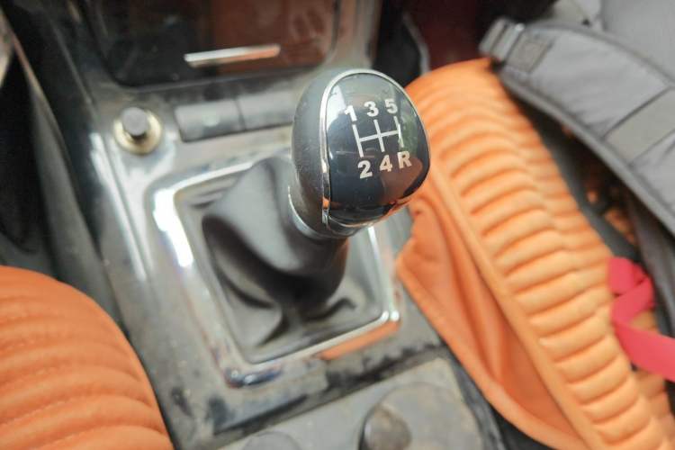Used HYOSOW S3 2014 1.5L Comfort Version China IV Emission Standard Gear Lever