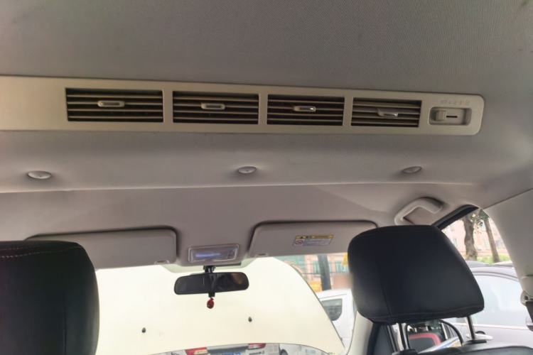 Used HYOSOW S3 2014 1.5L Comfort Version China IV Emission Standard Headliner