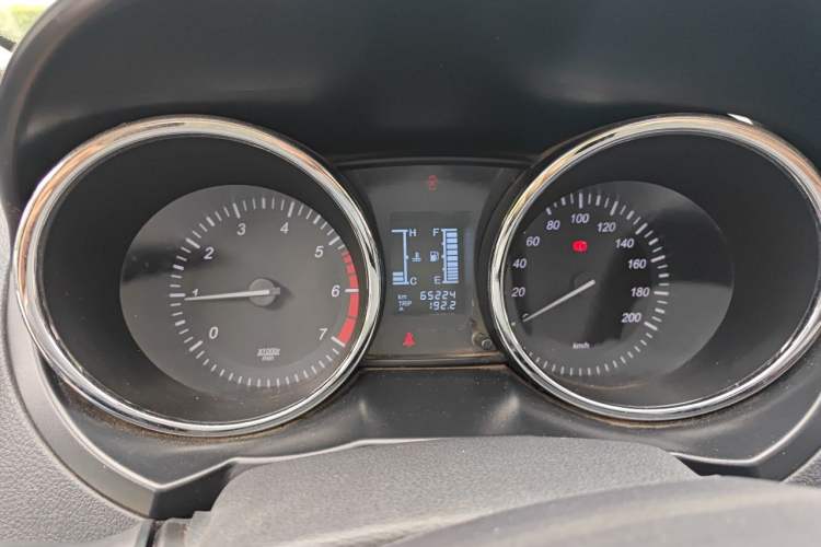 Used HYOSOW S3 2014 1.5L Luxury Version China IV Emission Standard Instrument Cluster